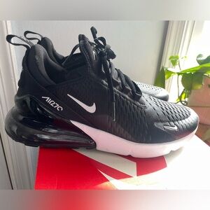 Nike Airmax 270, black and white, 7 boys youth, 8.5 women’s.